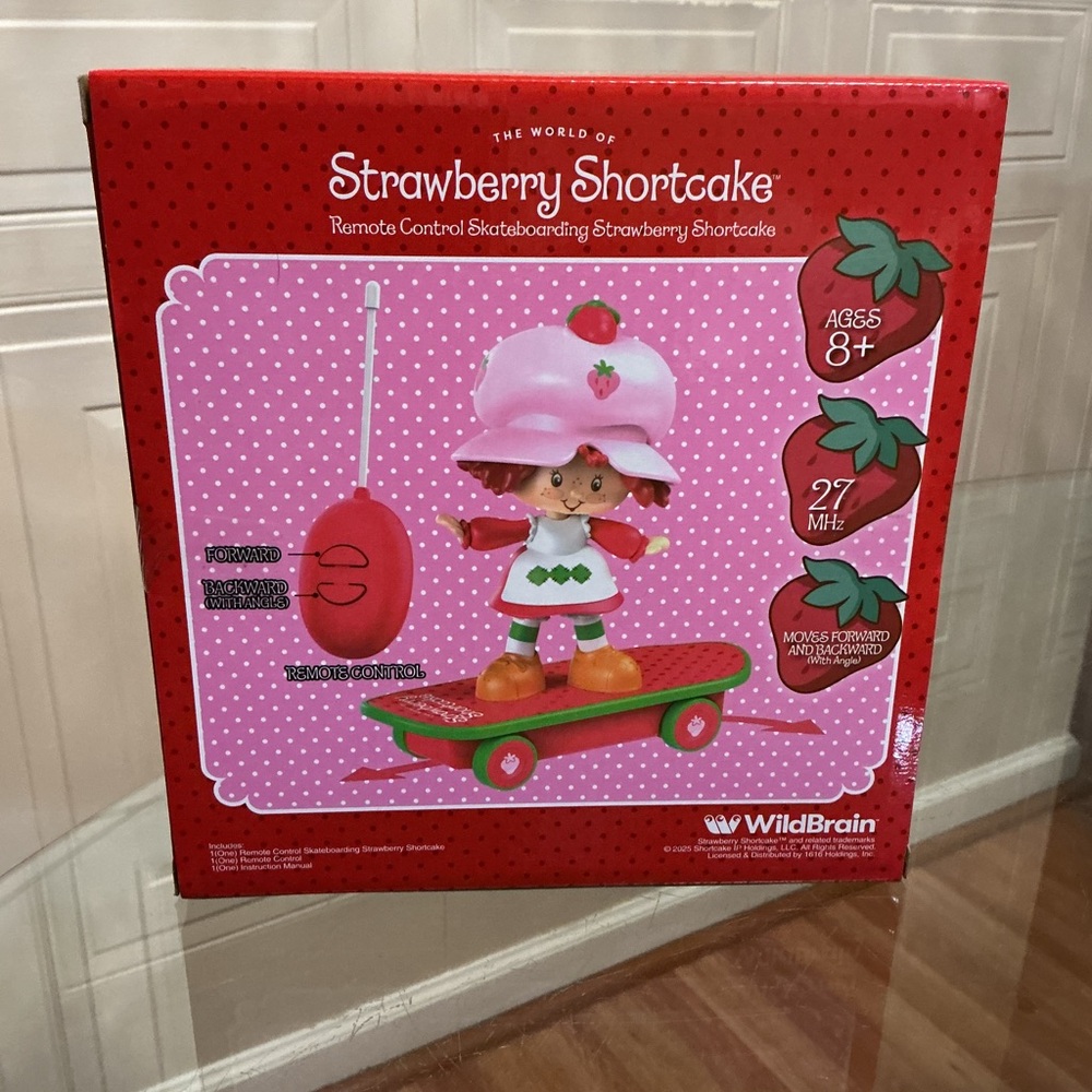 BRAND NEW, REMOTE CONTROL SKATEBOARDING STRAWBERRY SHORTCAKE - Picture 4 of 8